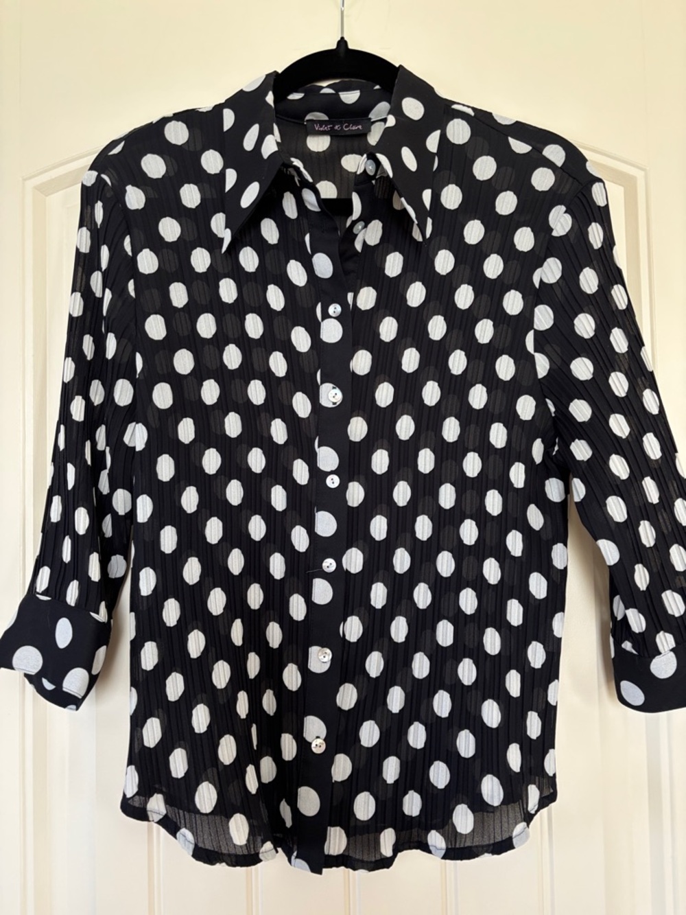 Violet & Claire Black and White Polka Dot Button-Front Blouse, Sz L